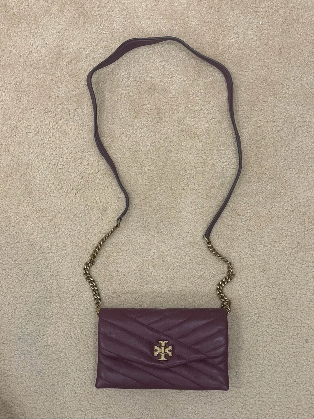 Tory Burch Kira Chevron Leather Wallet Crossbody Bag Plum Burgundy Gold Hardware